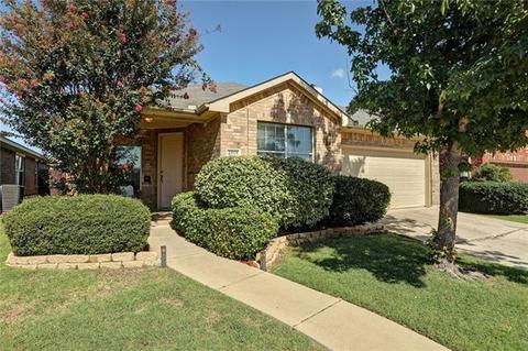 5306 Lee Hutson Ln