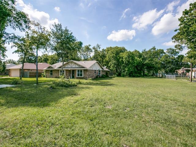 221 E Cober Dr