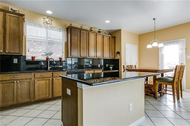 For Sale: 4936 Marsh Harrier Ave Grand Prairie, TX 75052
