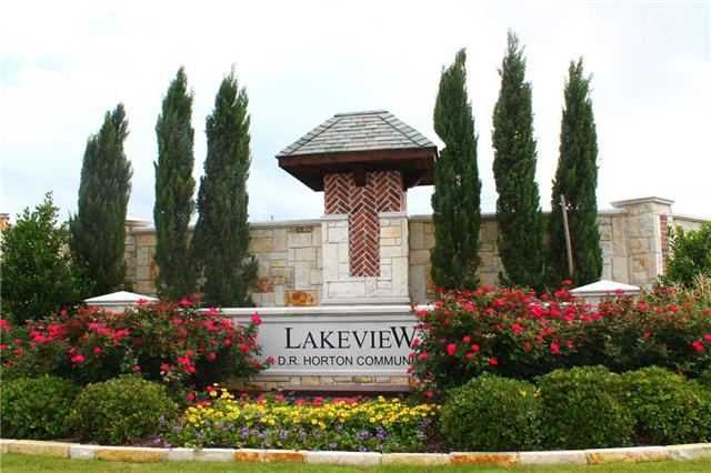 For Sale: 7620 Town Lake Dr Grand Prairie, TX 75054