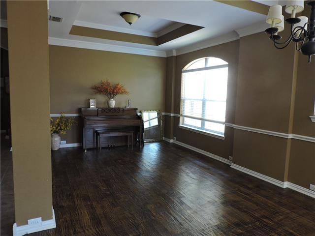 For Sale: 6864 Seacoast Dr Grand Prairie, TX 75054