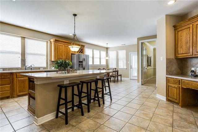 2612 Merlin Dr