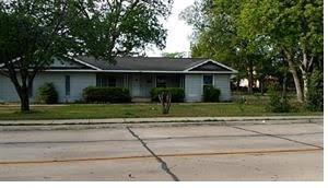 2425 W Oakdale
