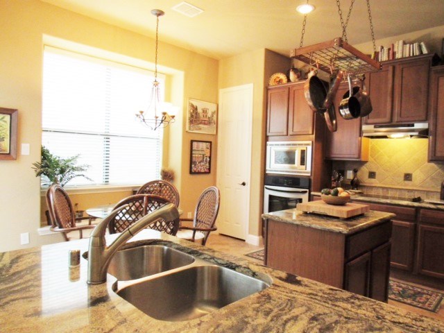 For Sale: 241 Carrington Ln Lewisville, TX 75067