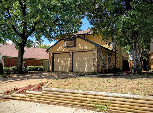 For Sale: 952 Ramblewood Dr Lewisville, TX 75067