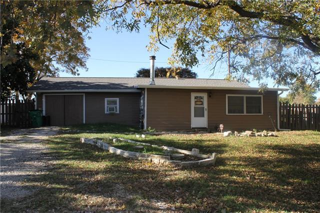 902 Carter Dr