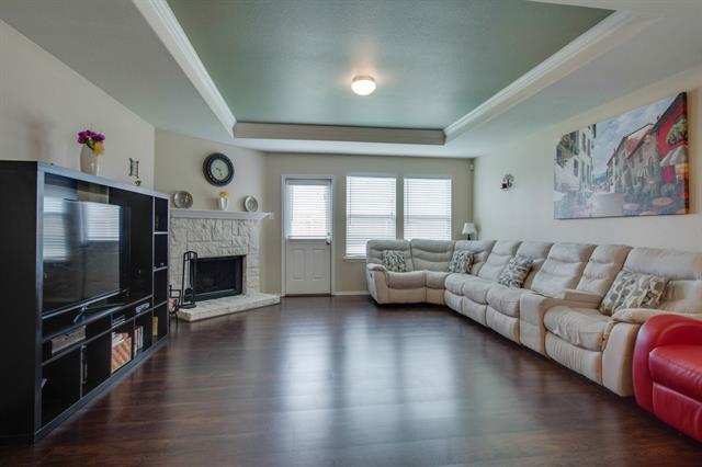For Sale: 14713 Southview Trl Little Elm, TX 75068