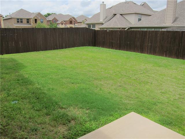 For Sale: 816 Golden Nugget Dr Mckinney, TX 75069