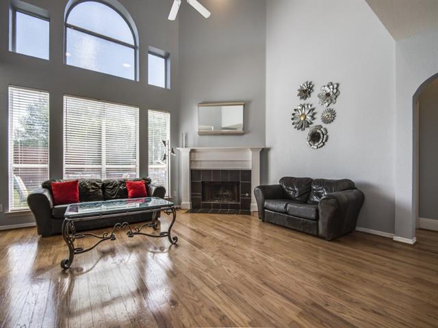 2716 Stonepointe