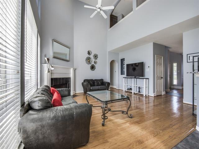 2716 Stonepointe