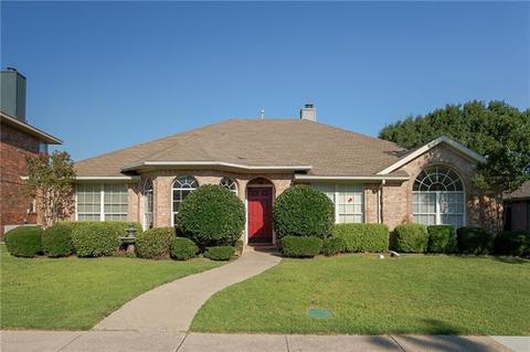 4104 Honeysuckle Dr