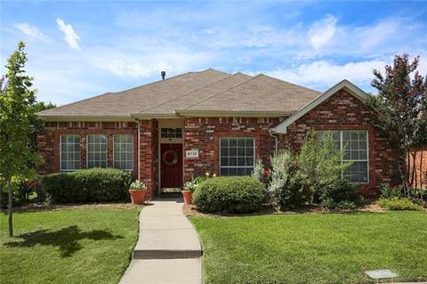 4104 Honeysuckle Dr