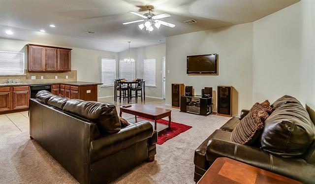 For Sale: 9705 Sleepy Hollow Dr Mckinney, TX 75070