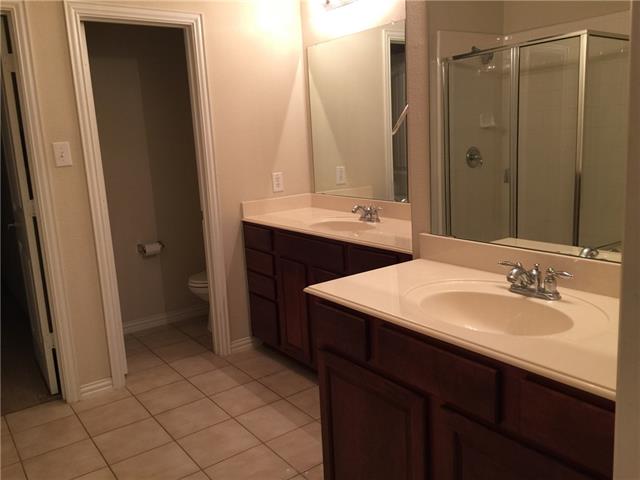 For Sale: 8900 Trolley Trl Mckinney, TX 75070