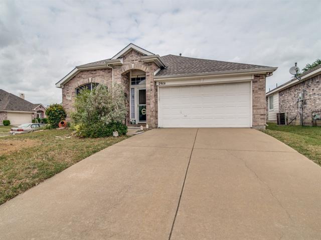 901 Willow Tree Dr