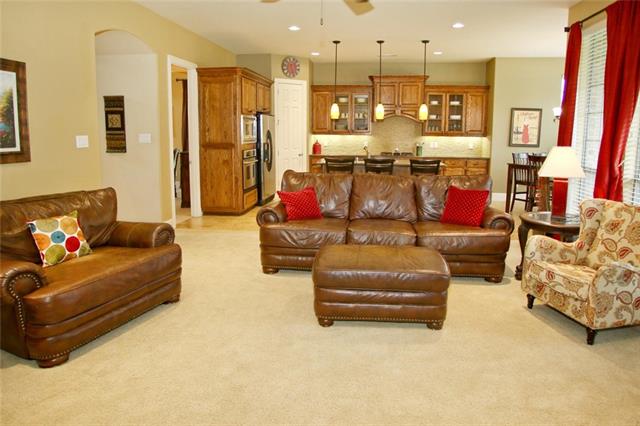 709 Wooded Trail Dr, Mckinney TX 75071