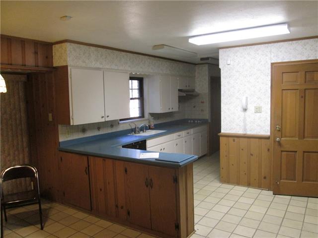 714 Laguna Dr