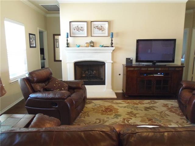 For Sale: 1278 Waters Edge Dr Rockwall, TX 75087