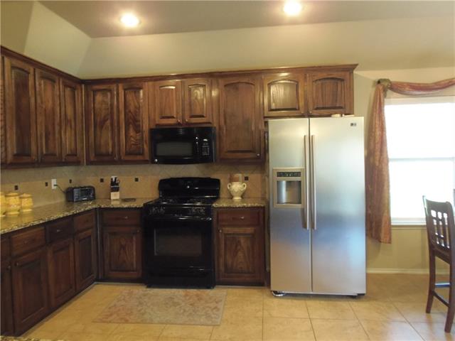 For Sale: 1278 Waters Edge Dr Rockwall, TX 75087