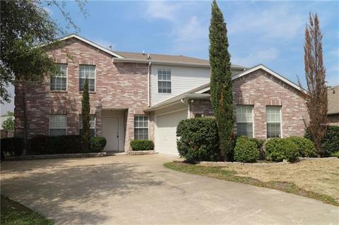 8913 Greentree Dr