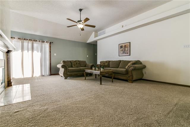 7310 Lynn Dr