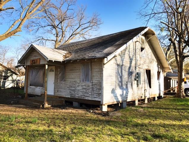 608 Elm