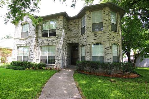 933 Heatherwood Dr