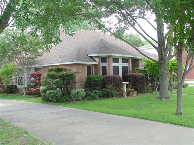412 Lemontree Ln, Desoto TX 75115