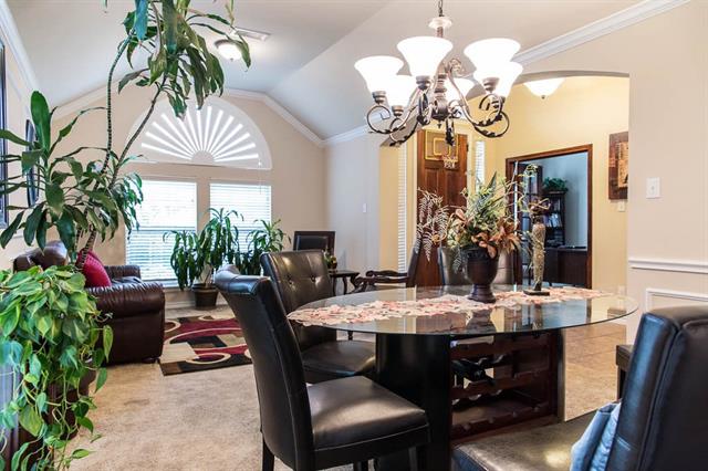 For Sale: 412 Crestone St Desoto, TX 75115