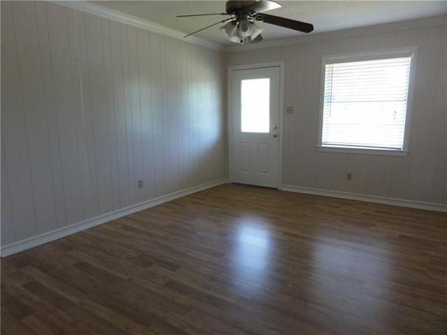 For Sale: 607 Ed Hall Dr Kaufman, TX 75142