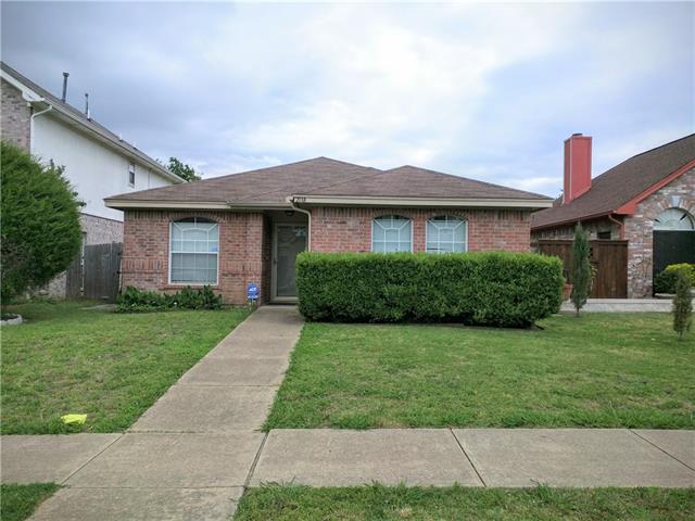 For Sale: 2118 Picadilly Blvd Mesquite, TX 75149