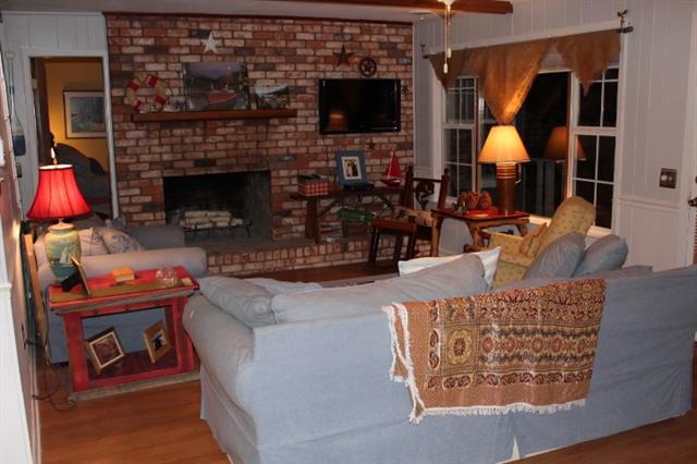 108 Hickory Tree Rd