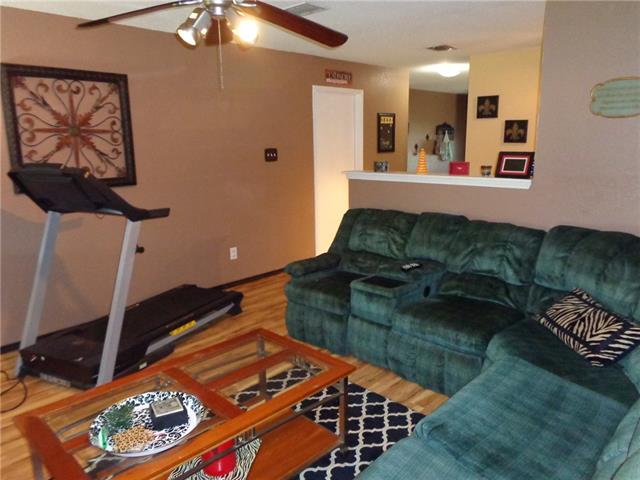 109 Live Oak Ln
