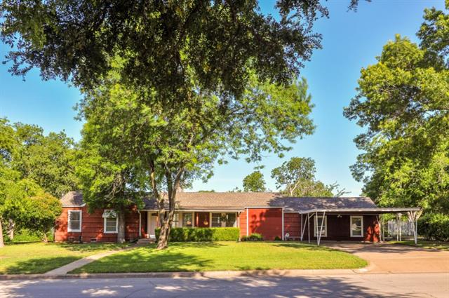 519 N Grand Ave, Waxahachie TX 75165