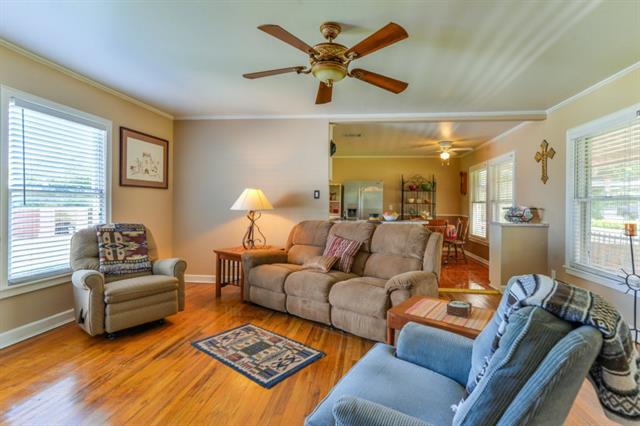 519 N Grand Ave, Waxahachie TX 75165