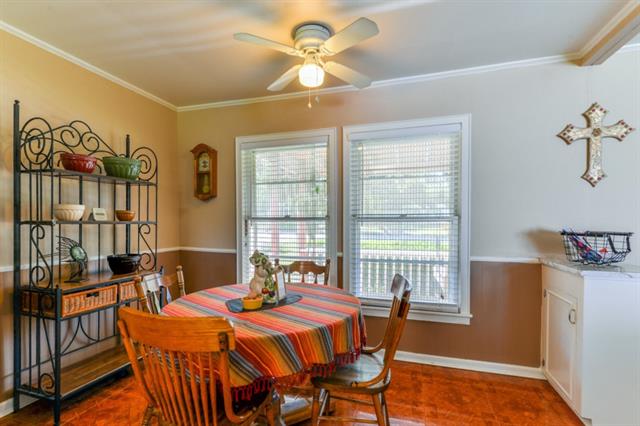 519 N Grand Ave, Waxahachie TX 75165
