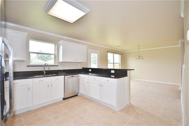 For Sale: 1570 Wildflower Waxahachie, TX 75165