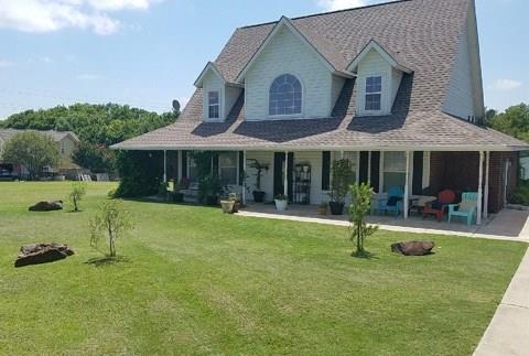 687 Austin Ln