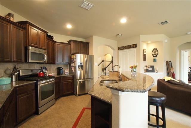 207 Pleasant Hill Ln