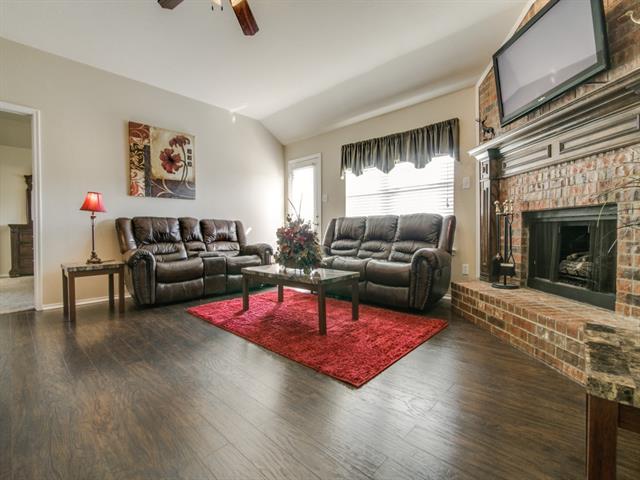 2915 Marsha Ln