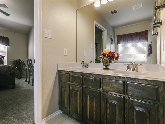2915 Marsha Ln