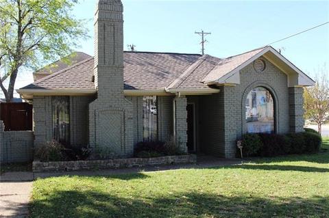 6402 Lakewood Blvd
