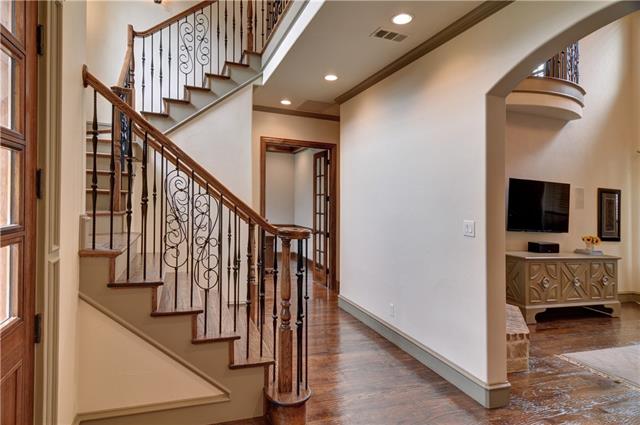 For Sale: 7147 Lyre Ln Dallas, TX 75214
