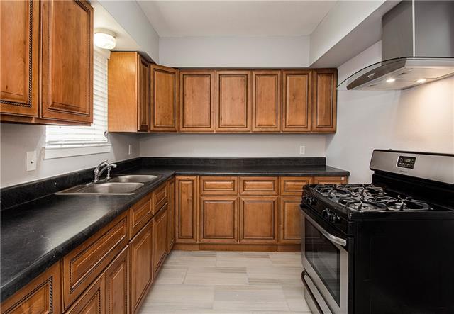 8636 Wolfwood Ln