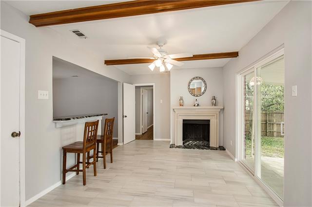 8636 Wolfwood Ln