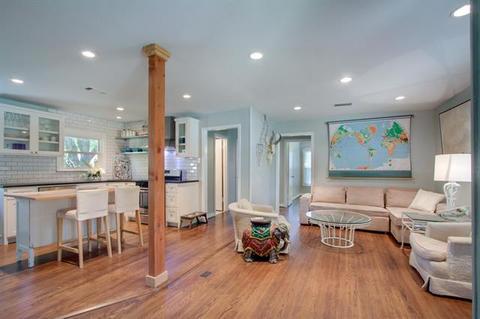 3807 Lively Ln
