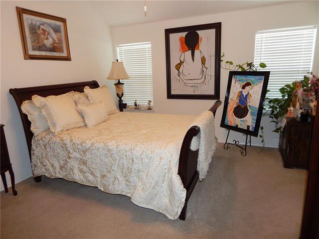 Public Record: 5531 Dove Dr Dallas, TX 75236