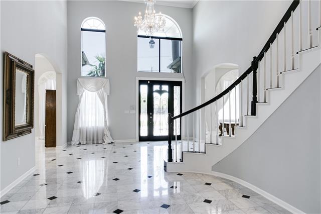 9709 Stone River Cir