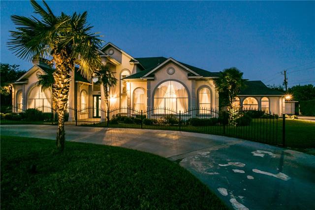 9709 Stone River Cir