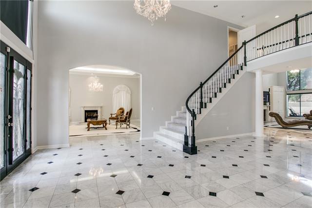 9709 Stone River Cir